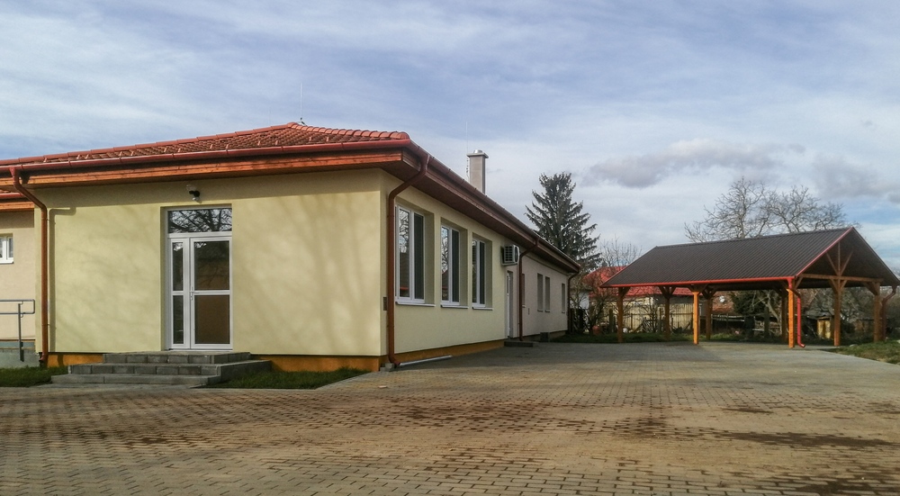 faluhaz 4