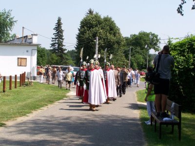 image025